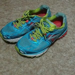 Women's Brooks running shoes